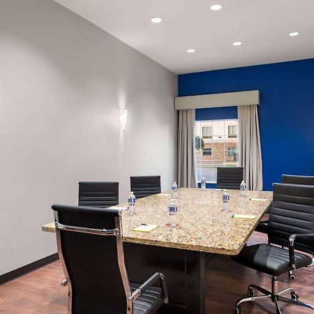 La Quinta By Wyndham Denton - University Drive Kültér fotó