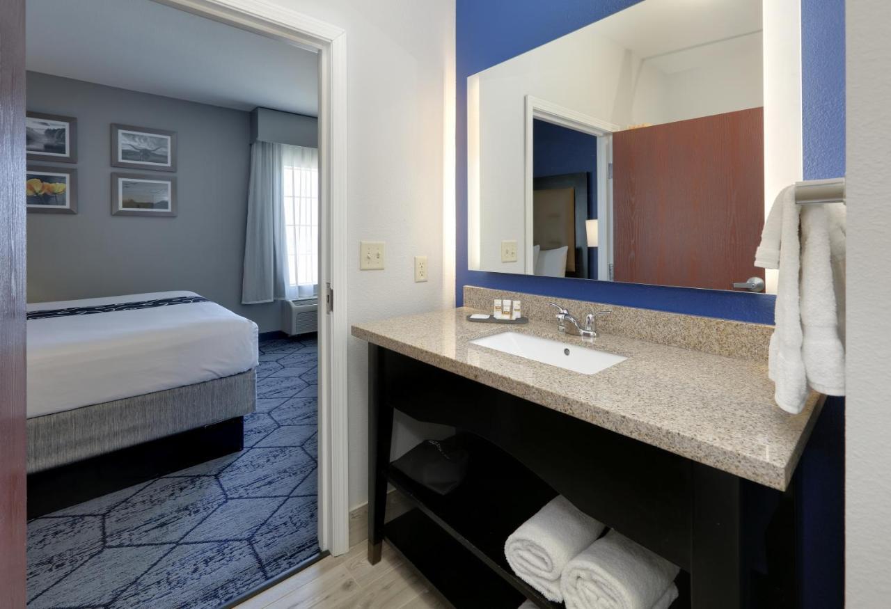 La Quinta By Wyndham Denton - University Drive Kültér fotó