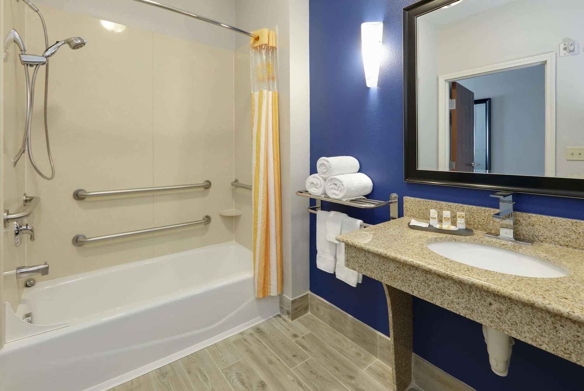 La Quinta By Wyndham Denton - University Drive Kültér fotó