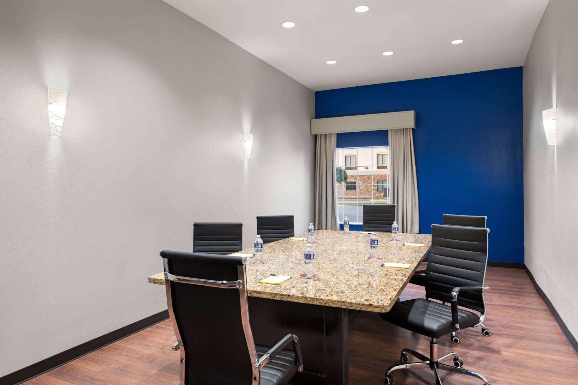 La Quinta By Wyndham Denton - University Drive Kültér fotó