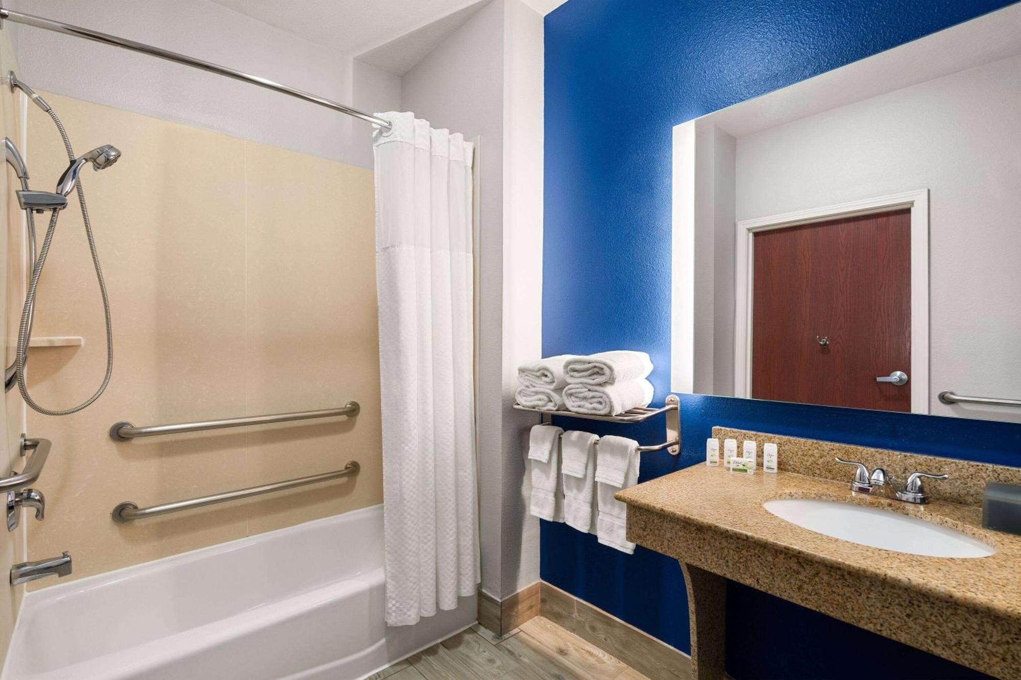 La Quinta By Wyndham Denton - University Drive Kültér fotó