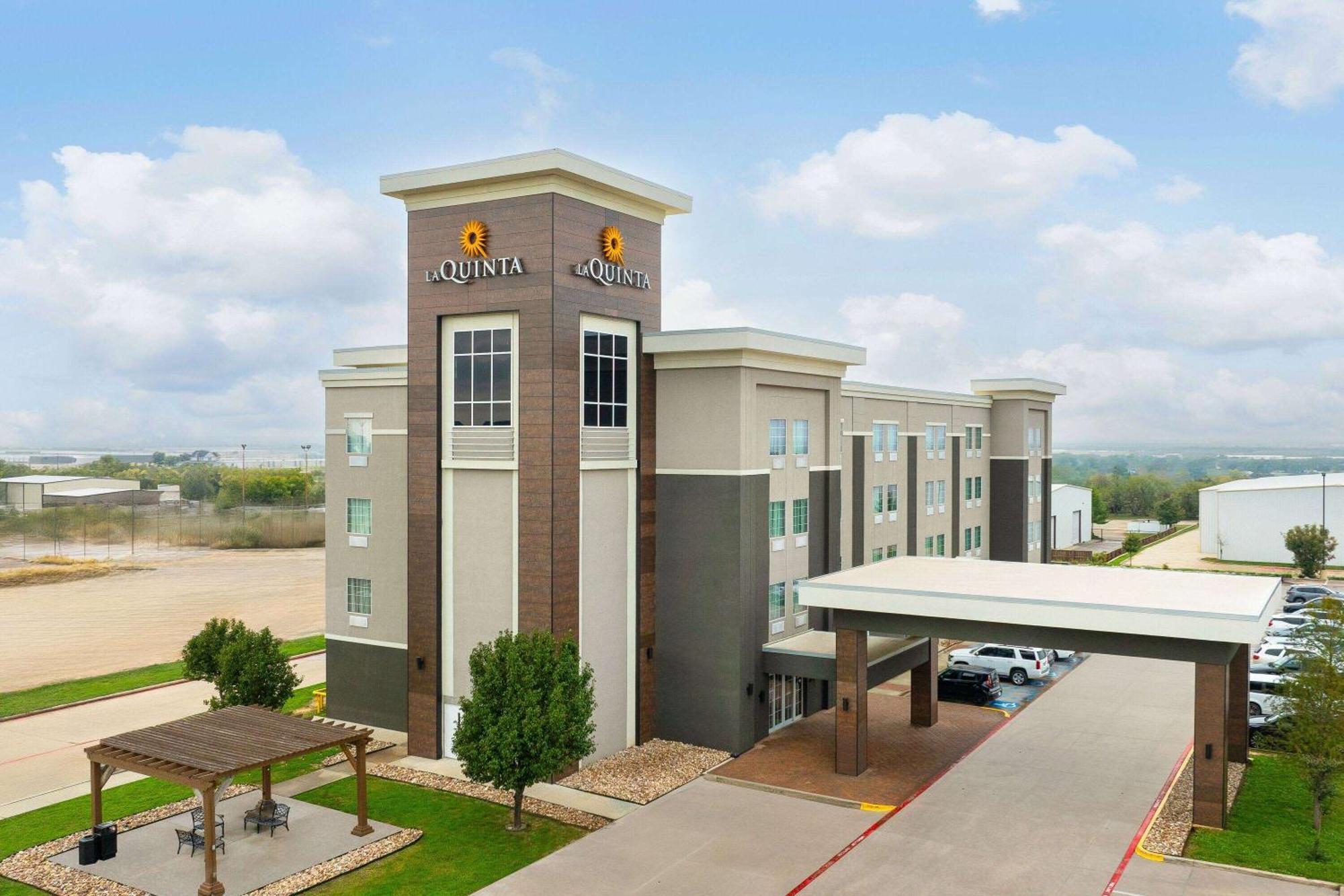 La Quinta By Wyndham Denton - University Drive Kültér fotó